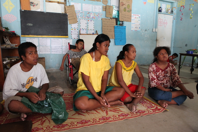 Kiribati School 04